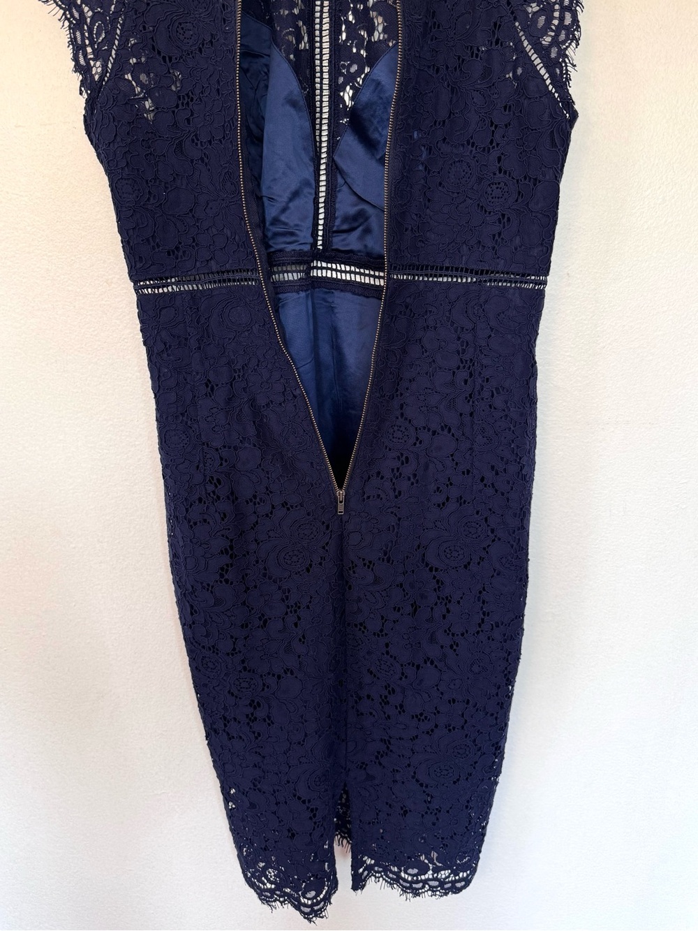 Bardot Navy Blue Lace Cocktail Dress Elegant Wedding Guest & Date Night Midi Sz8 - Picture 13 of 14